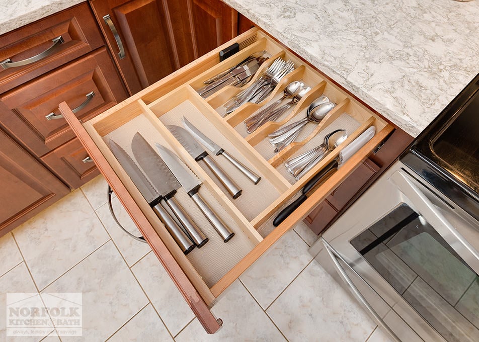 cutlery divider in drawer