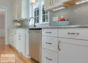 white shaker cabinets