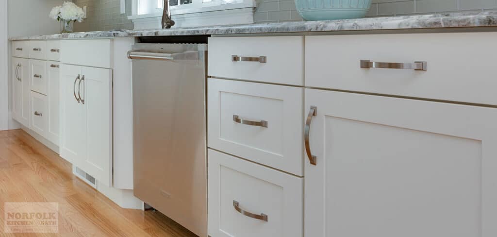 white shaker cabinets